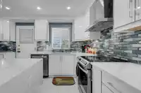 7869 143A STREET - thumbnail 11