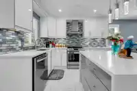 7869 143A STREET - thumbnail 10