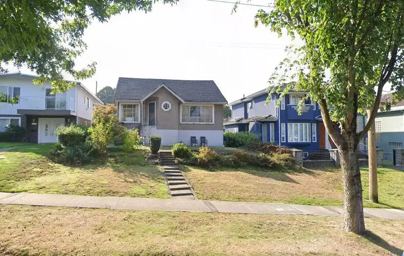 2772 E 5TH AVENUE - photo 1 of 11