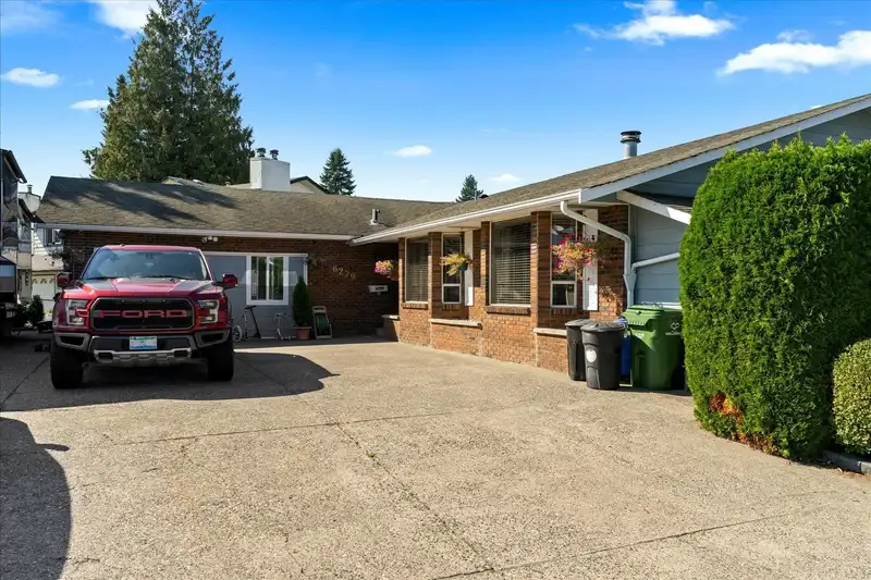 6279 SILVERTHORNE ROAD - photo 1 of 26