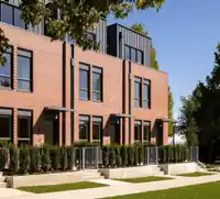 807 W 38TH AVENUE - thumbnail 1