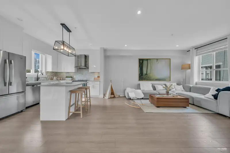 34 20856 76 AVENUE - photo 3 of 34