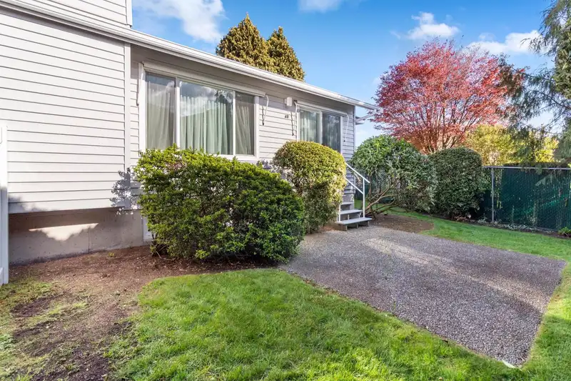 48 2989 TRAFALGAR STREET - photo 4 of 31