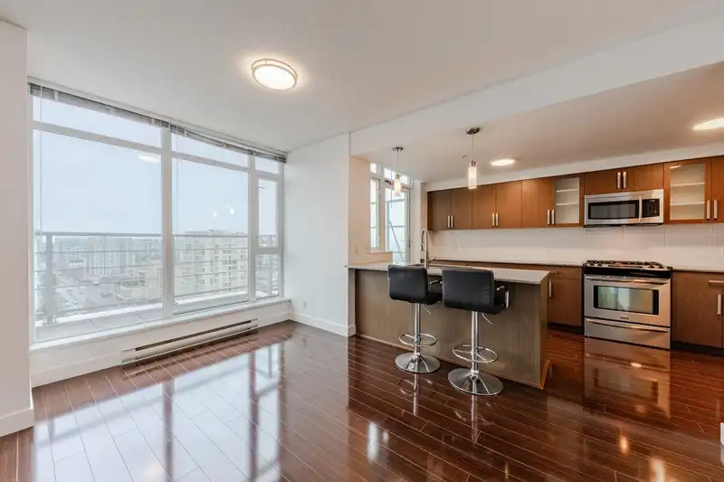 1801 8068 WESTMINSTER HIGHWAY - photo 2 of 38