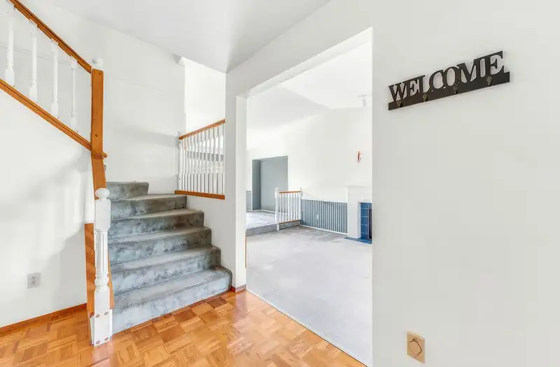 19798 34A AVENUE - photo 4 of 25