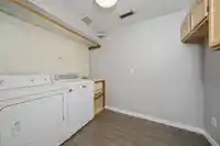 175 1140 CASTLE CRESCENT - thumbnail 28