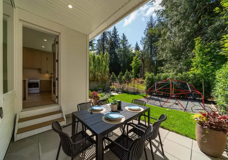 23351 SEYMOUR AVENUE - photo 4 of 21