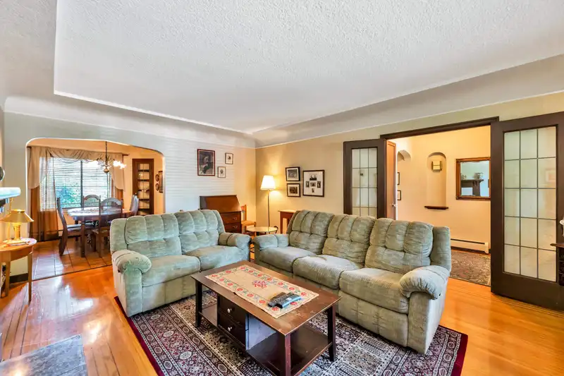 3778 TRIUMPH STREET - photo 3 of 22