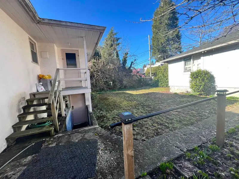1315 W 58TH AVENUE - photo 4 of 16