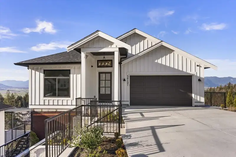 50497 KINGSTON DRIVE - photo 1 of 40
