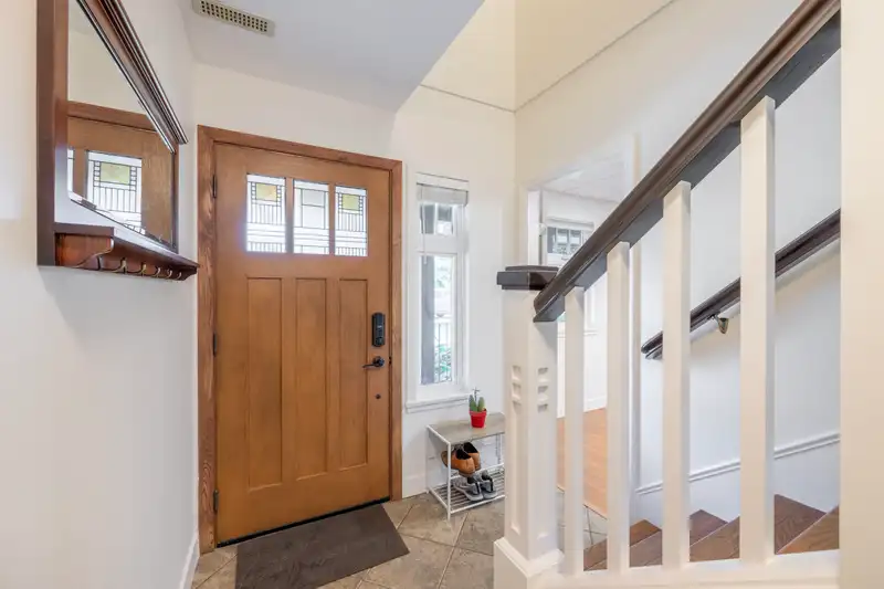 20978 92 AVENUE - photo 2 of 32