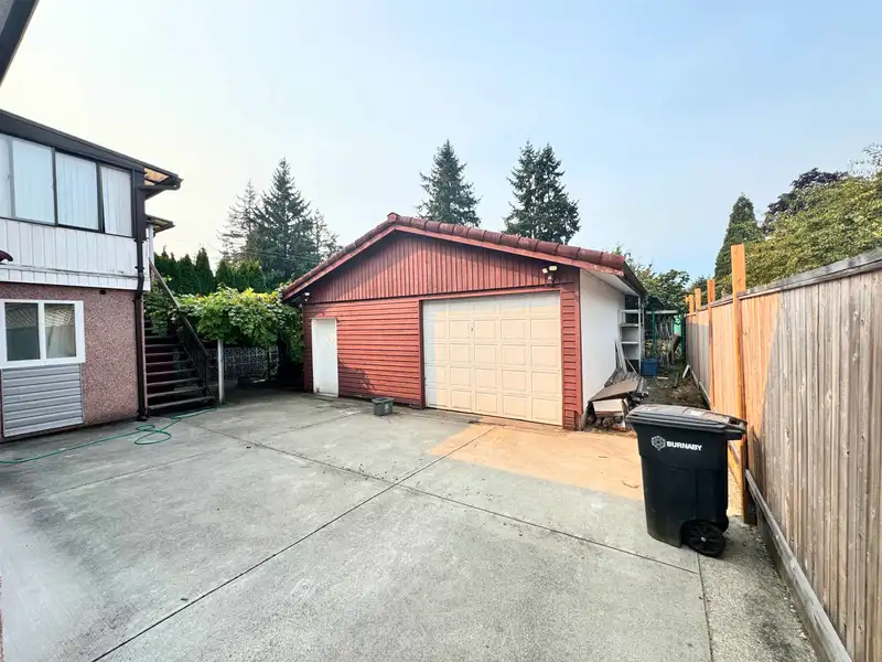 7295 SUSSEX AVENUE - photo 4 of 6