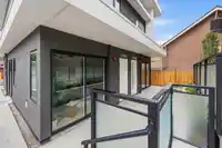 1 2509 KITCHENER STREET - thumbnail 2