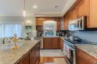 1 8358 121A STREET - thumbnail 6
