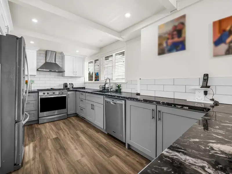 4862 OXFORD STREET - photo 4 of 37