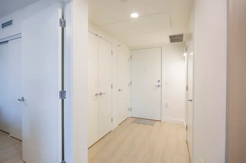 1104 13675 107A AVENUE - photo 3 of 28