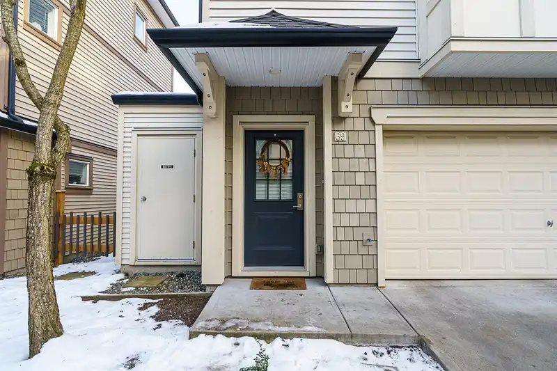 69 7848 209 STREET - photo 4 of 33