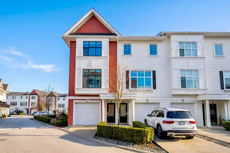 85 27735 ROUNDHOUSE DRIVE - photo 1 of 23