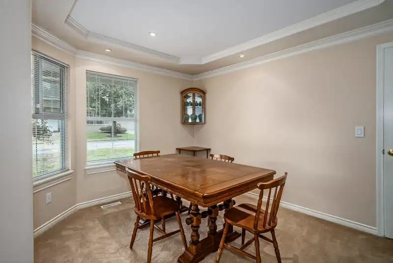 21 15860 82 AVENUE - photo 4 of 22