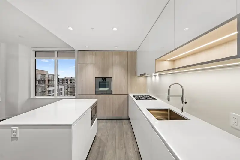 1301 6200 MINORU BOULEVARD - photo 4 of 37