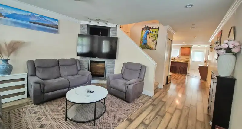 23 22977 116 AVENUE - photo 3 of 23