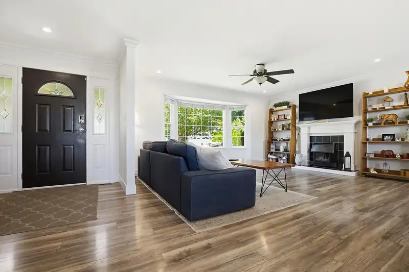 34246 JASPER AVENUE - photo 2 of 40