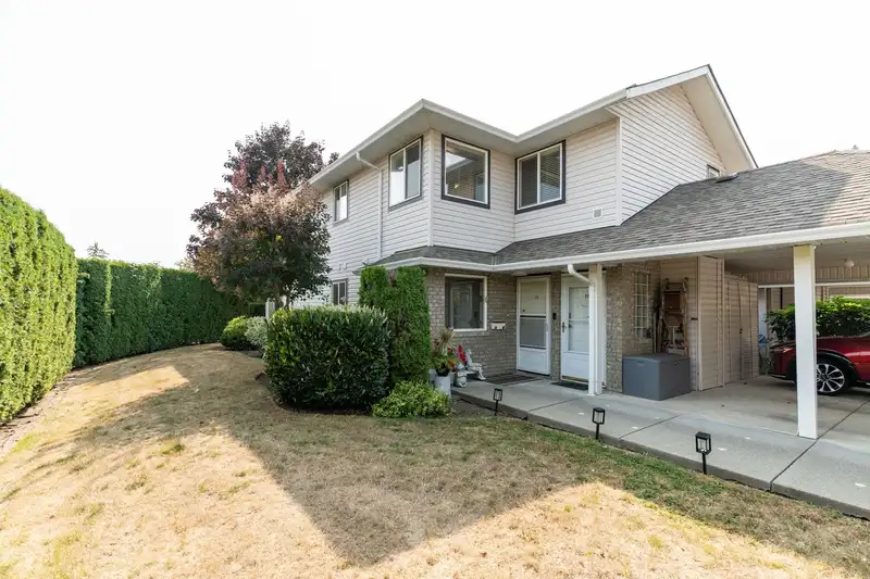 90 15020 66A AVENUE - photo 3 of 40
