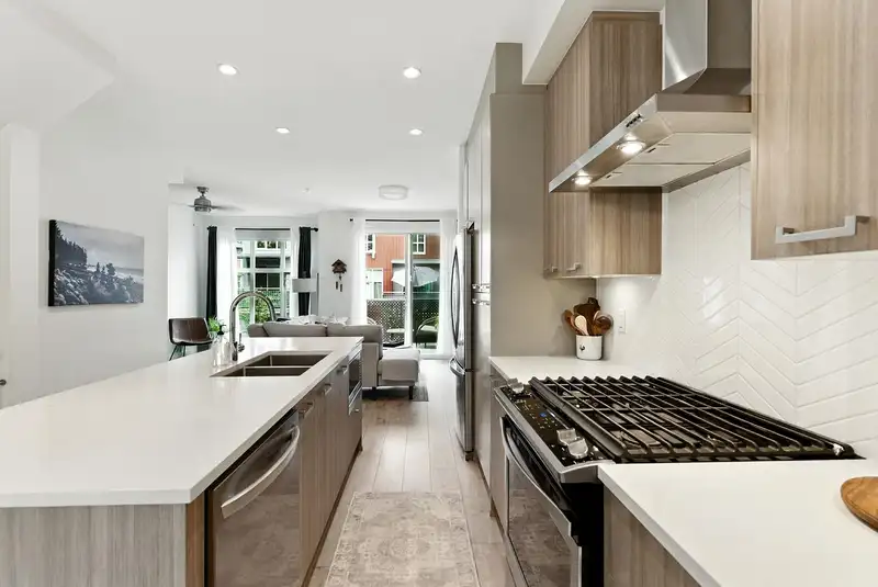 99 24076 112 AVENUE - photo 4 of 40