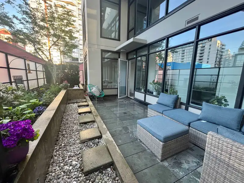 201 1788 ONTARIO STREET - photo 1 of 30