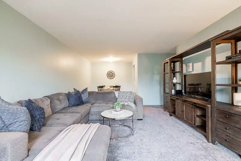 105 33850 FERN STREET - photo 4 of 20