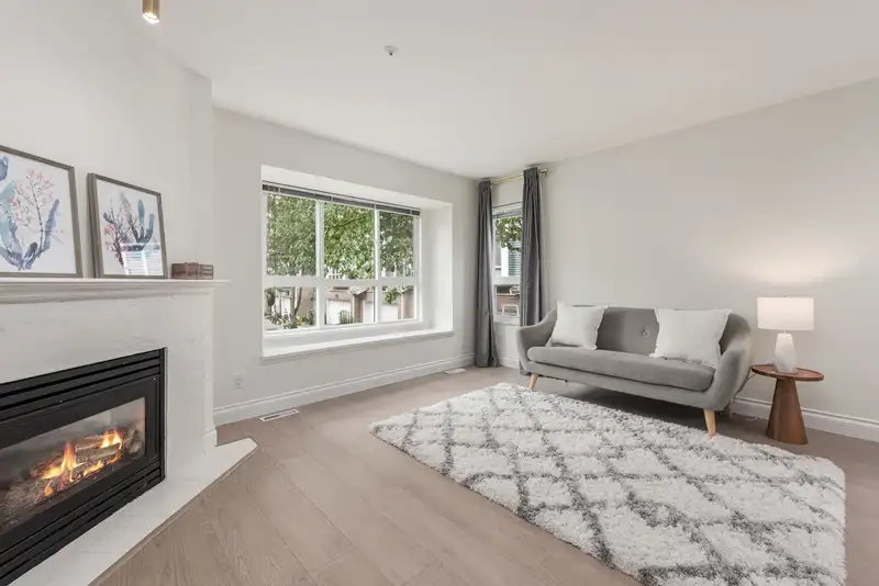8431 JELLICOE STREET - photo 4 of 39