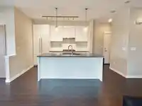 14 5510 ADMIRAL WAY - thumbnail 7