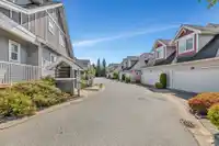 9 19977 71 AVENUE - thumbnail 3