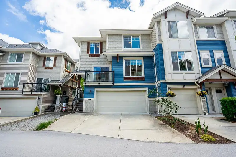 94 20498 82 AVENUE - photo 3 of 36