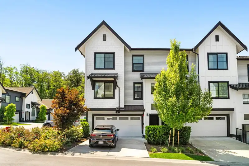 82 7967 197 STREET - photo 1 of 40