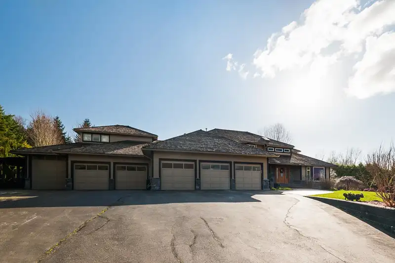 20486 1 AVENUE - photo 1 of 40