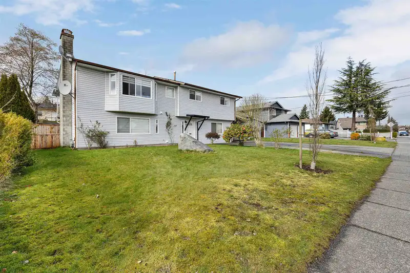 7273 130 STREET - photo 1 of 38