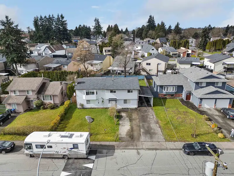 7273 130 STREET - photo 4 of 38