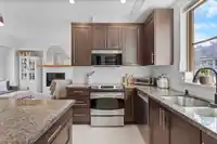 8 3025 BAIRD ROAD - thumbnail 12