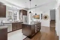 8 3025 BAIRD ROAD - thumbnail 4