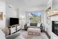 8 3025 BAIRD ROAD - thumbnail 9
