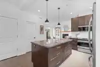 8 3025 BAIRD ROAD - thumbnail 10