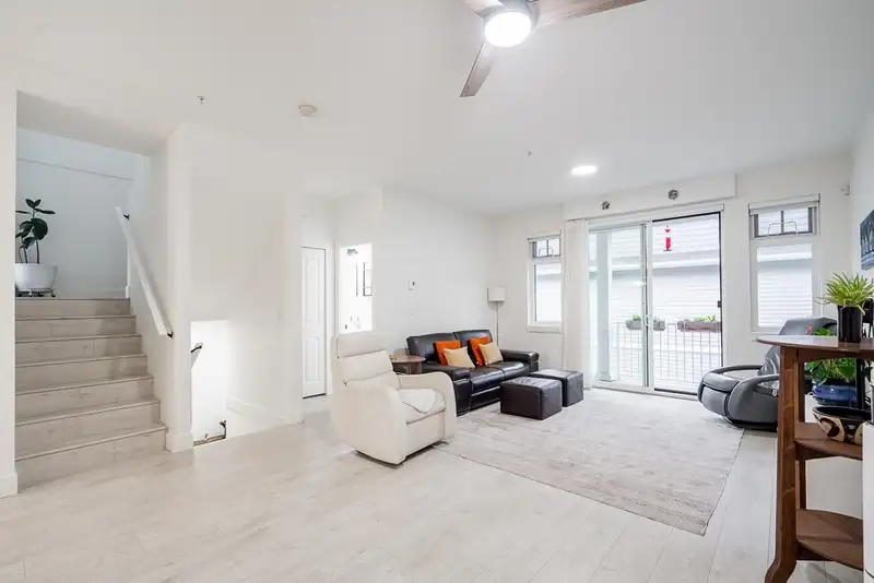 4 789 OTA AVENUE - photo 4 of 30