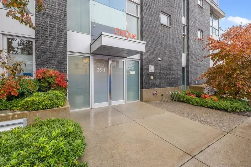 101 2511 QUEBEC STREET - photo 1 of 24
