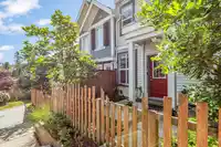 60 7169 208A STREET - thumbnail 3