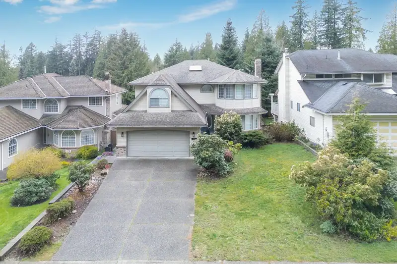 418 BALFOUR DRIVE - photo 2 of 40