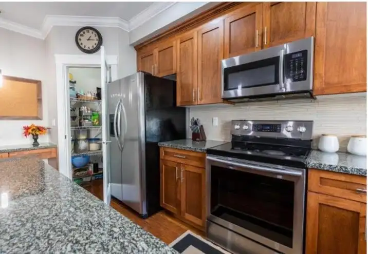 21 8358 121A STREET - photo 3 of 33