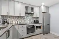302 6055 NELSON AVENUE - thumbnail 11