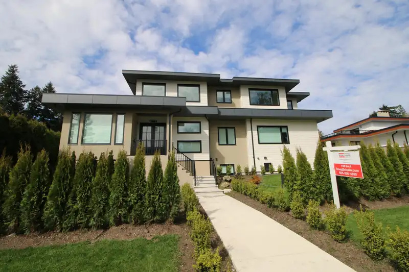 13525 16TH AVENUE - photo 1 of 40