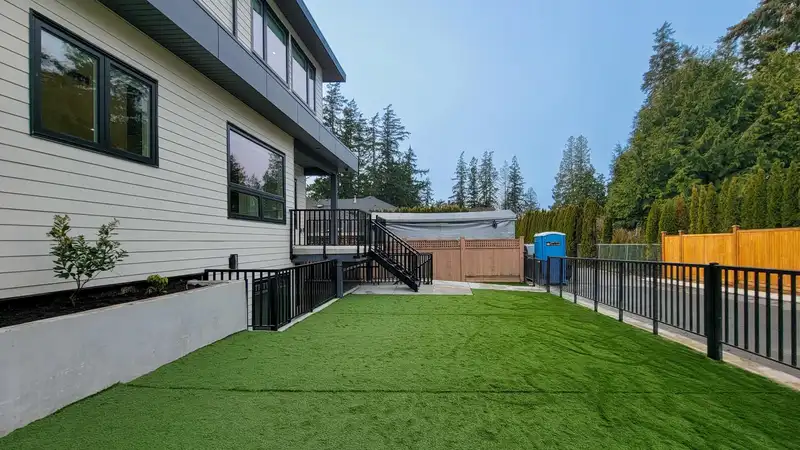 13525 16TH AVENUE - photo 4 of 40